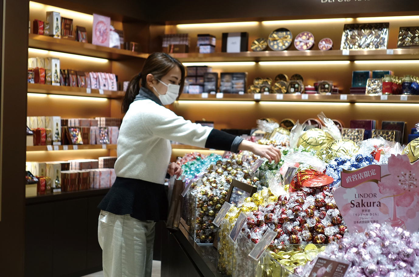 さんすて福山にオープン ブランドチョコの リンツ バレンタイン限定商品も充実 びんなび