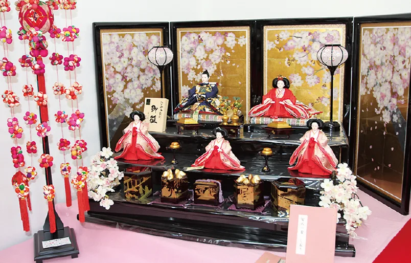 新市町 ＊節句人形専門店 弓戸人形 | びんなび 