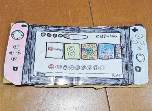 「初めて作った手作りSwitch」あいあいちゃん（11歳）★細かいところも時間かけてていねいに描きました。ダンボールで形を考えて切るのが難しかった。